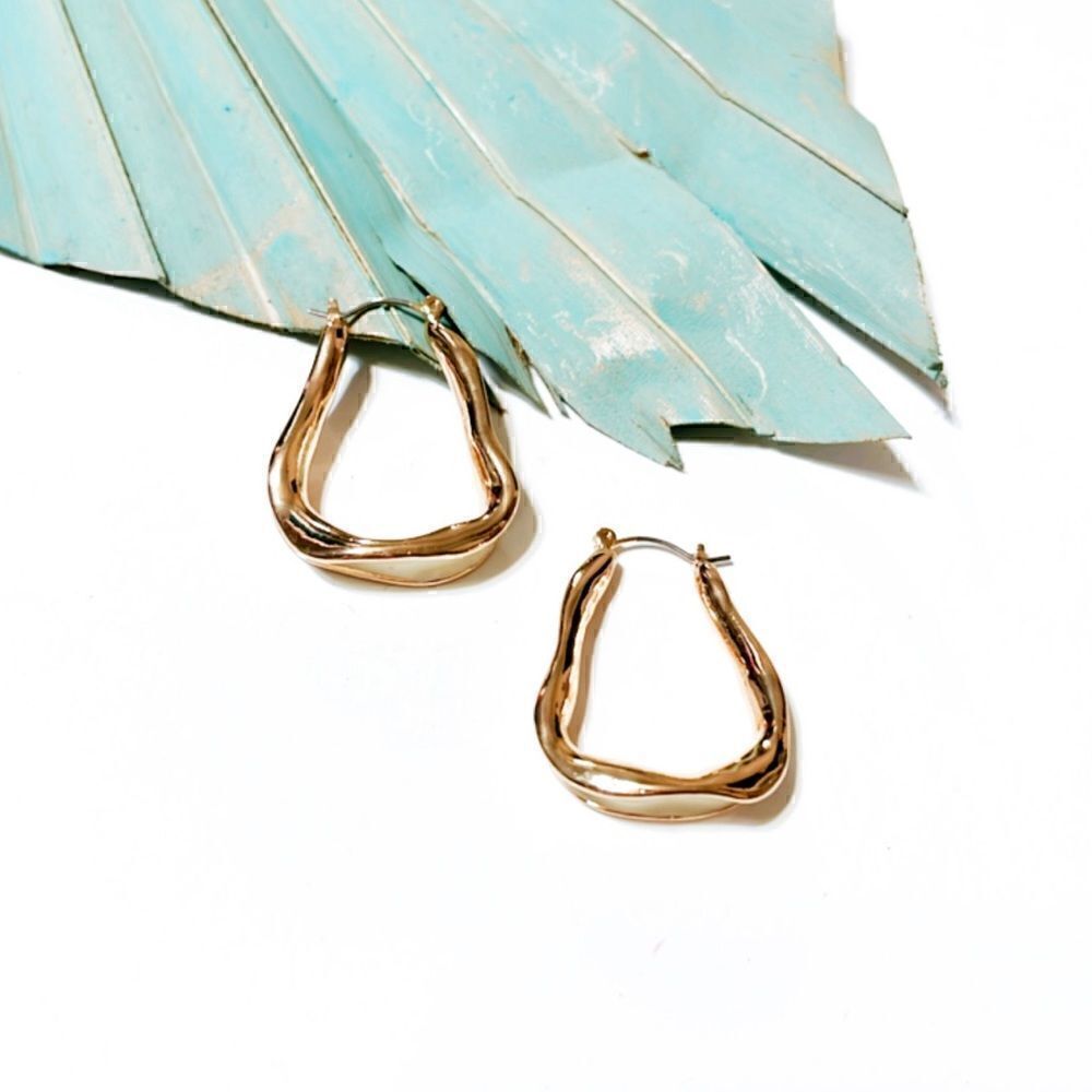 Gold hoop earrings  S102
